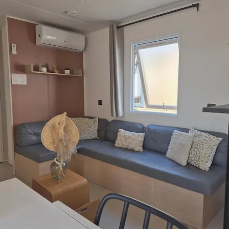 Le Cosy Mobil à 150m De La 5 Etoiles Parc Aquatique *