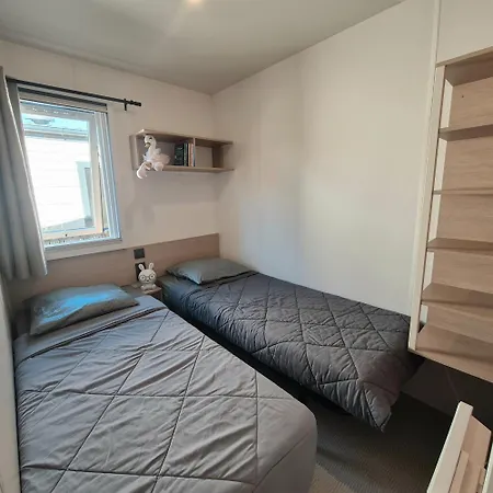 Le Cosy Mobil à 150m De La 5 Etoiles Parc Aquatique